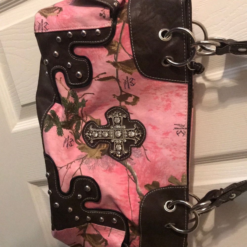 Women’s || RealTree || Pink Camo Bag🐄